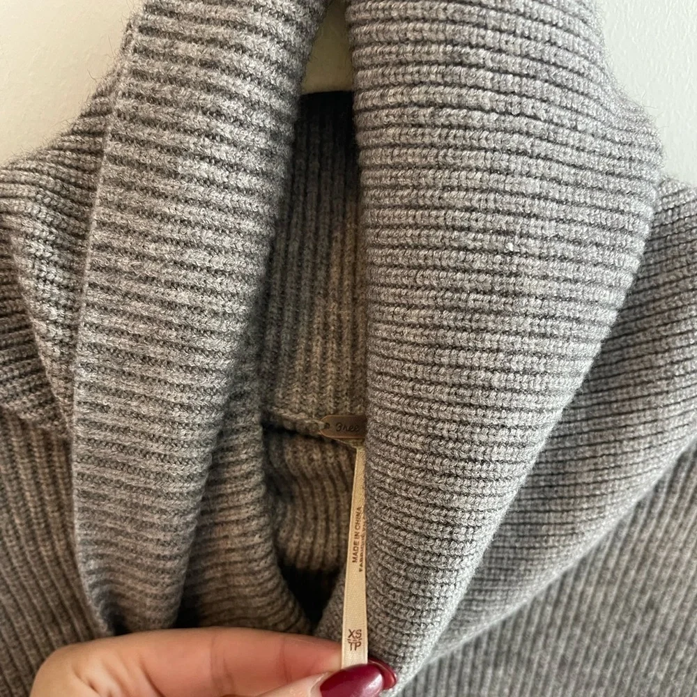 Free People Gray Ribbed Knit Sweater